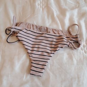 Acacia bikini bottom, size S